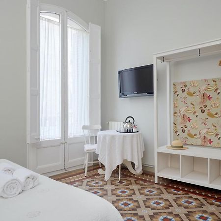 Hostal Poblenou Bed and Breakfast Barcellona Esterno foto